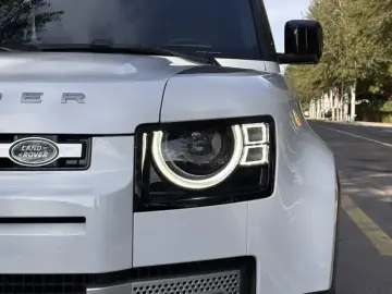 2024 Land Rover Defender с пробегом 7 900 км
