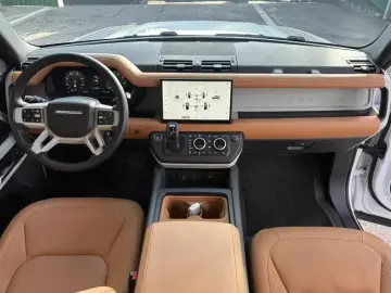 2024 Land Rover Defender с пробегом 7 900 км