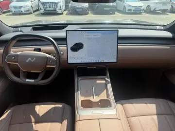2025 Nio Onvo L90 с пробегом 28 000 км