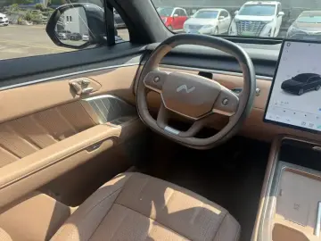 2025 Nio Onvo L90 с пробегом 28 000 км