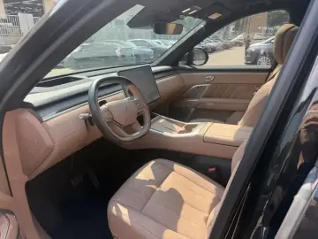 2025 Nio Onvo L90 с пробегом 28 000 км