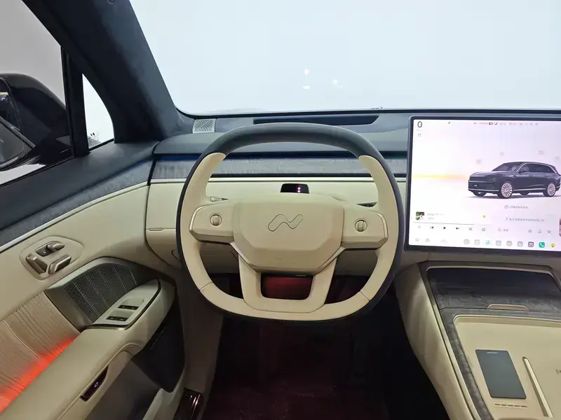 2025 Nio Onvo L90 с пробегом 9 700 км