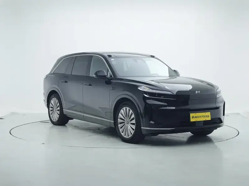 2025 Nio Onvo L90 с пробегом 15 700 км