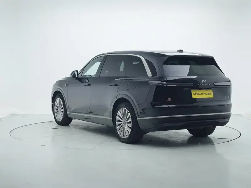 2025 Nio Onvo L90 с пробегом 15 700 км