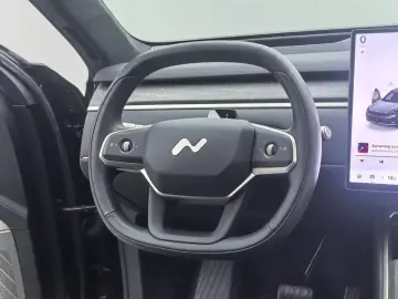 2025 Nio Onvo L90 с пробегом 15 700 км