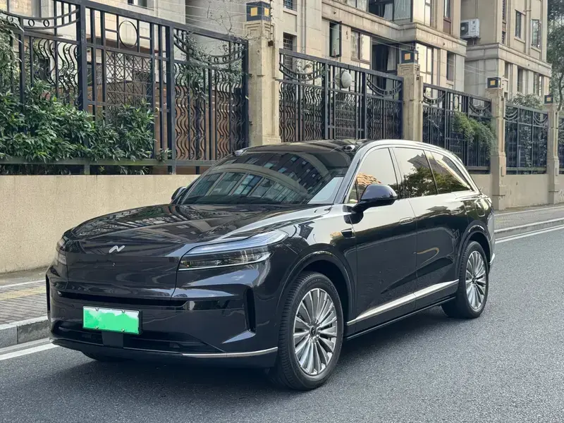 2025 Nio Onvo L90 с пробегом 5 100 км