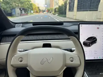 2025 Nio Onvo L90 с пробегом 5 100 км