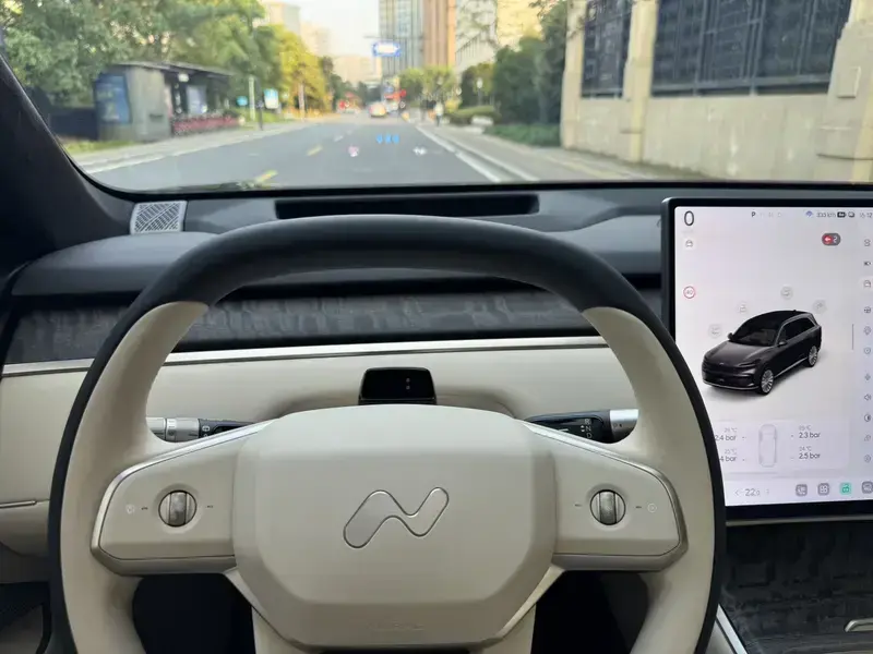 2025 Nio Onvo L90 с пробегом 5 100 км