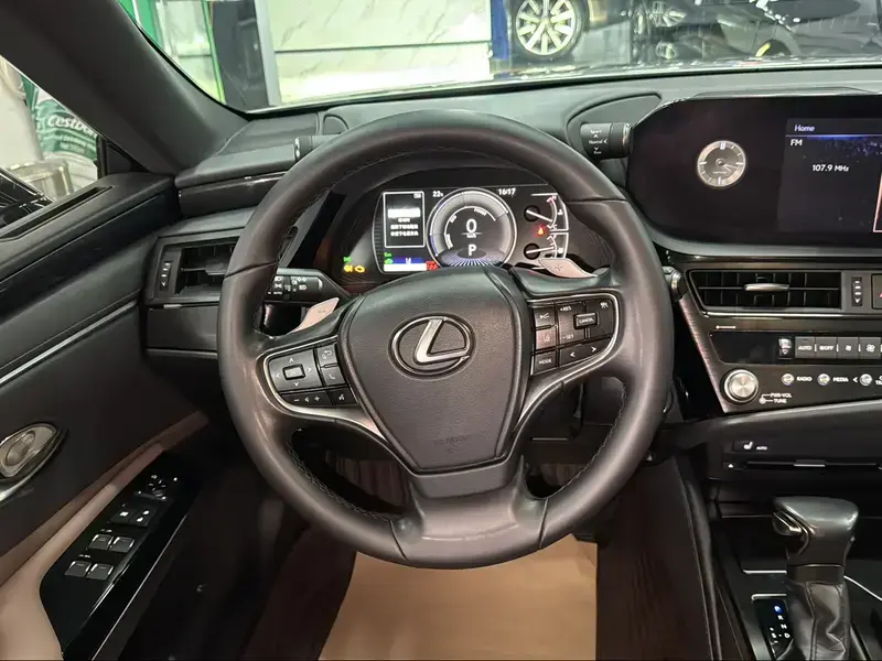 2021 Lexus ES с пробегом 41 500 км