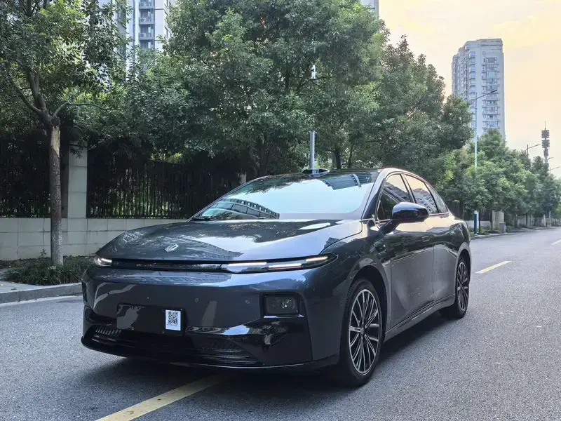 2025 Leapmotor B01 с пробегом 6 800 км