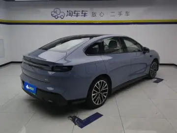 2025 Leapmotor B01 с пробегом 18 000 км