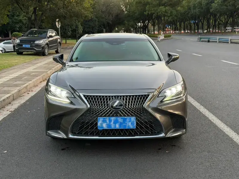 2020 Lexus LS с пробегом 133 000 км