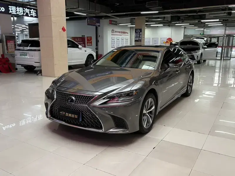 2020 Lexus LS с пробегом 86 000 км