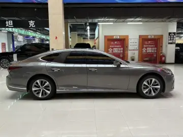 2020 Lexus LS с пробегом 86 000 км