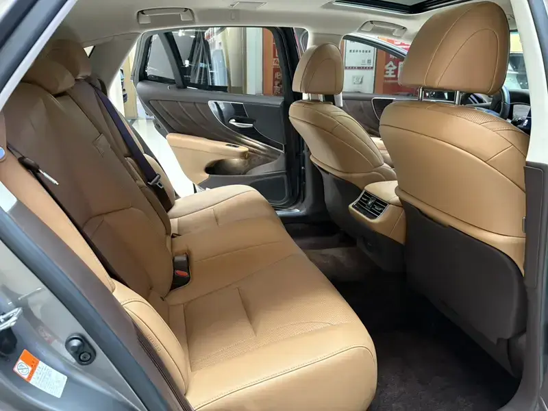 2020 Lexus LS с пробегом 86 000 км