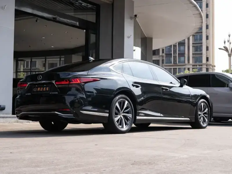 2021 Lexus LS с пробегом 44 300 км