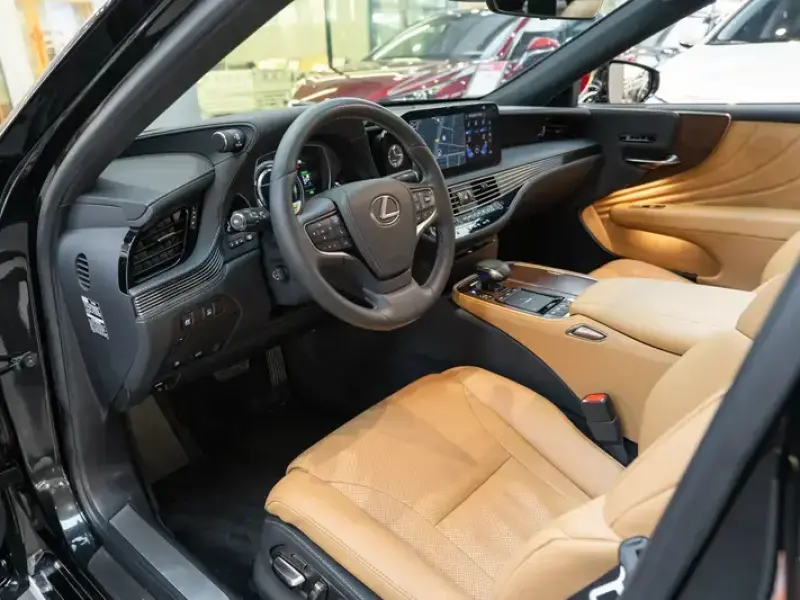 2021 Lexus LS с пробегом 44 300 км