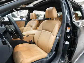 2021 Lexus LS с пробегом 44 300 км