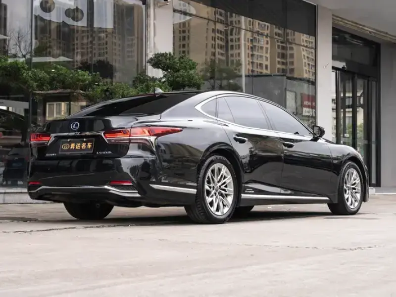 2020 Lexus LS с пробегом 40 900 км