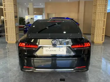 2021 Lexus LS с пробегом 66 000 км