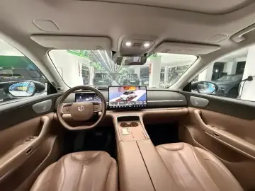 2026 Leapmotor C11 с пробегом 15 000 км