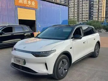 Leapmotor C11