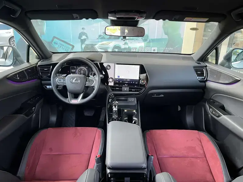 2024 Lexus NX с пробегом 2 000 км