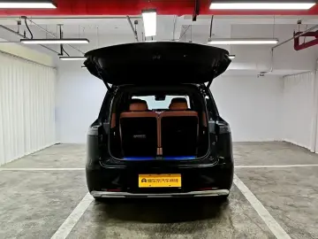 2026 Leapmotor D19 с пробегом 100 км