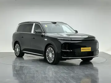 2026 Leapmotor D19 с пробегом 200 км