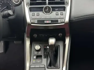 2020 Lexus NX с пробегом 40 000 км
