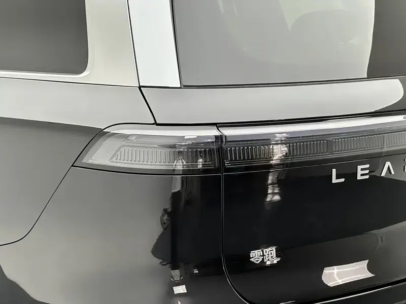 2026 Leapmotor D19 с пробегом 200 км