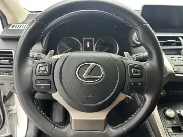 2020 Lexus NX с пробегом 40 000 км