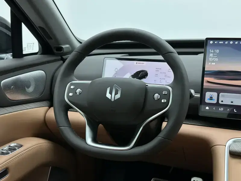 2026 Leapmotor D19 с пробегом 200 км