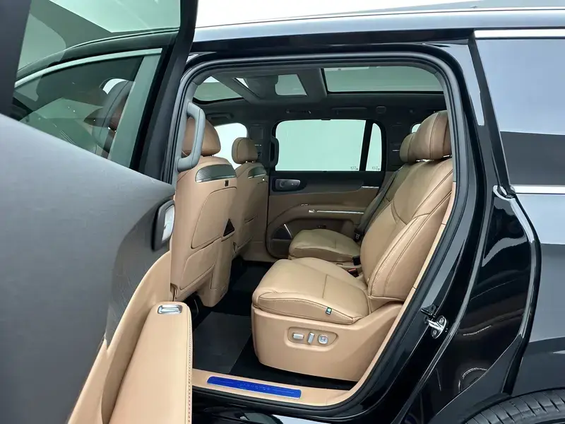 2026 Leapmotor D19 с пробегом 200 км