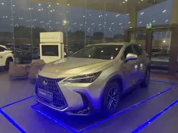 2023 Lexus NX с пробегом 41 000 км