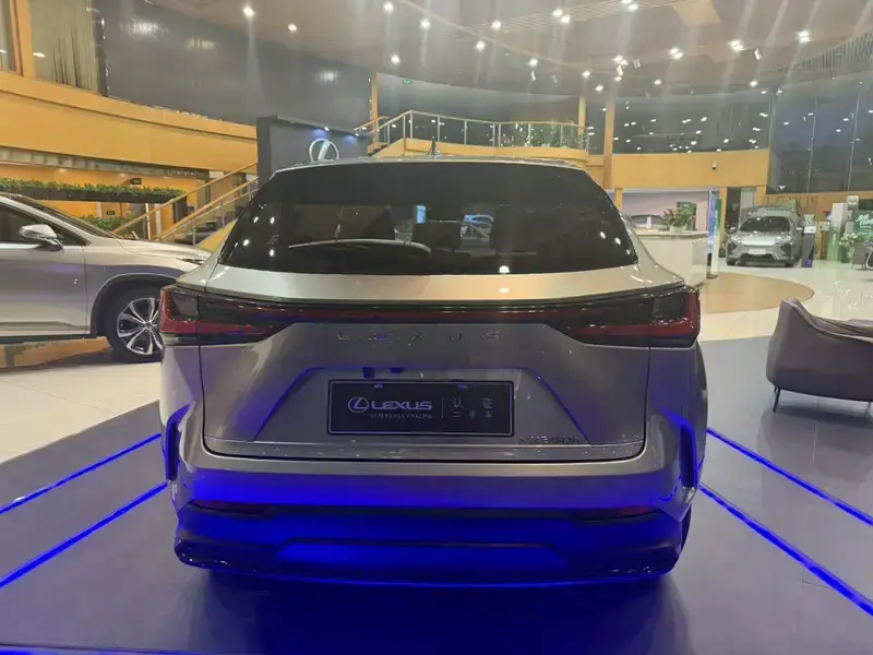 2023 Lexus NX с пробегом 41 000 км