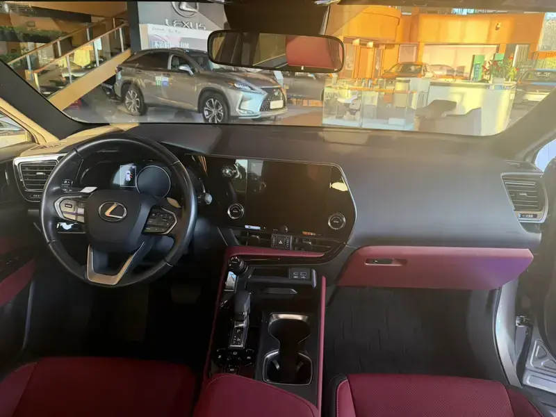2023 Lexus NX с пробегом 41 000 км