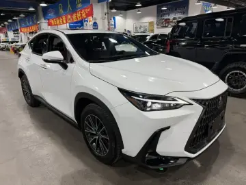 2026 Lexus NX с пробегом 20 000 км