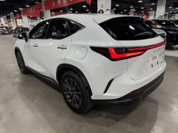 2026 Lexus NX с пробегом 20 000 км
