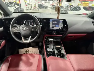 2026 Lexus NX с пробегом 20 000 км