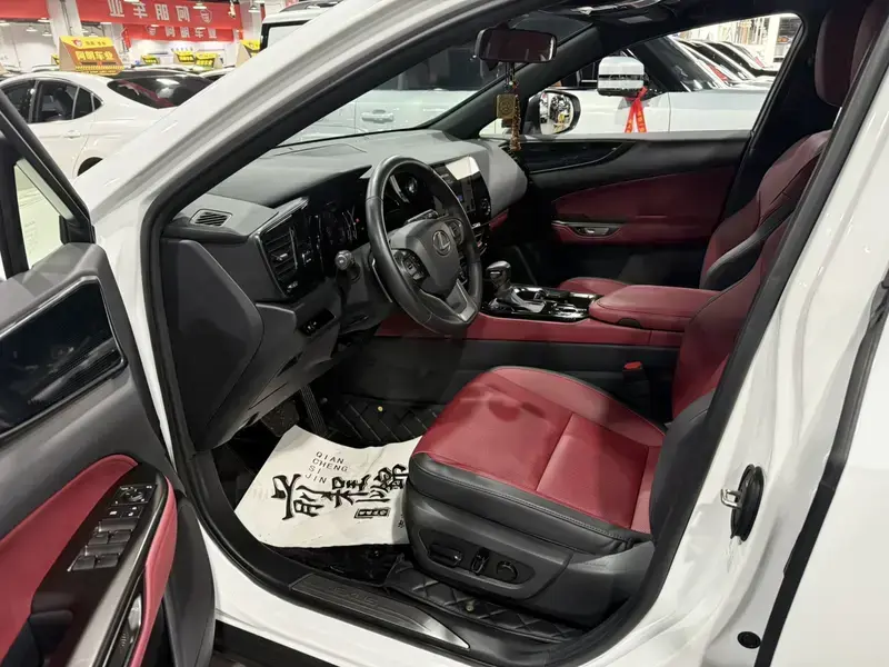 2026 Lexus NX с пробегом 20 000 км