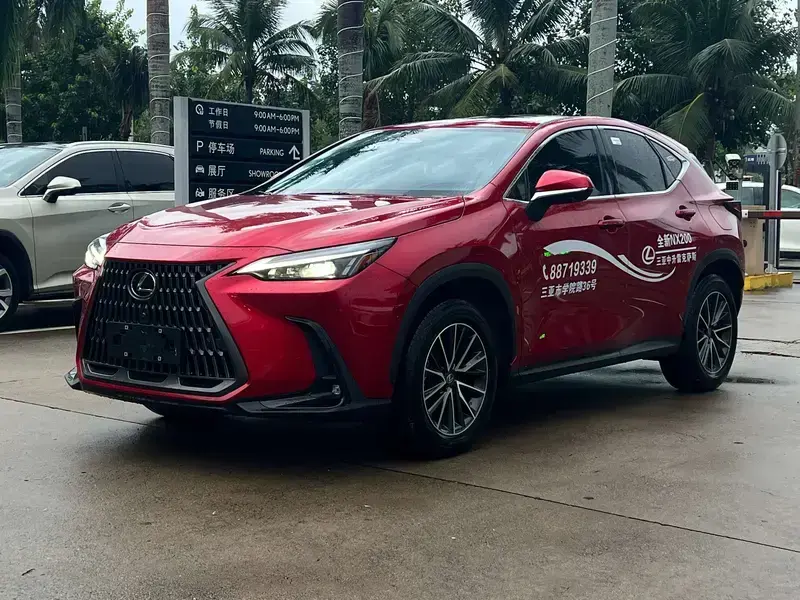 2025 Lexus NX с пробегом 1 000 км