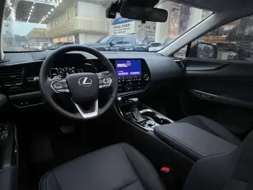 2025 Lexus NX с пробегом 1 000 км