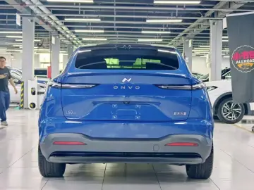 2024 Nio Onvo L60 с пробегом 15 000 км