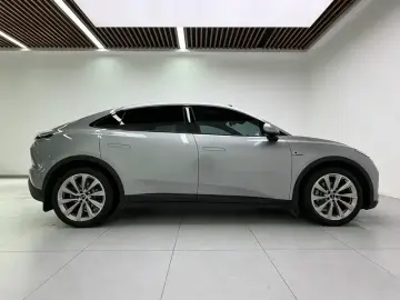 2025 Nio Onvo L60 с пробегом 11 700 км