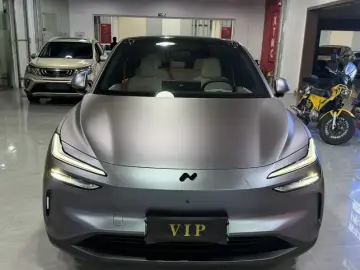 2025 Nio Onvo L60 с пробегом 18 000 км