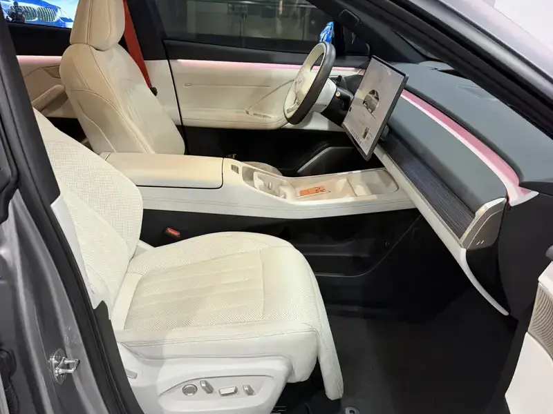 2025 Nio Onvo L60 с пробегом 18 000 км