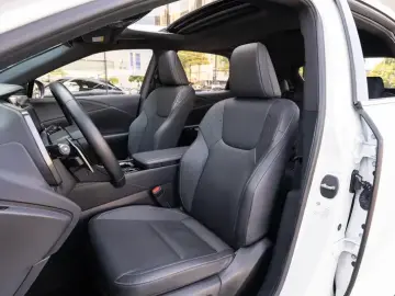 2023 Lexus RX с пробегом 64 100 км