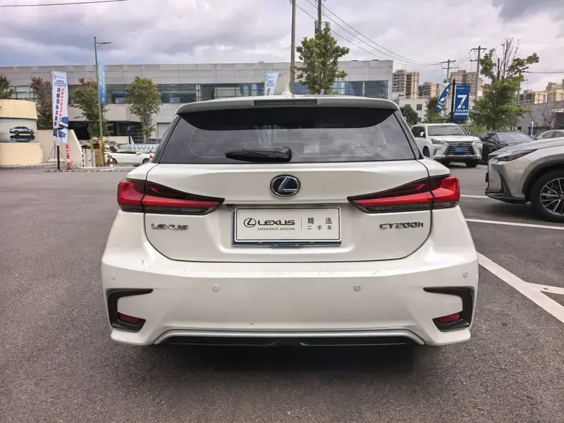 2019 Lexus CT с пробегом 118 000 км