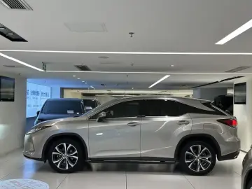 2020 Lexus RX с пробегом 130 000 км